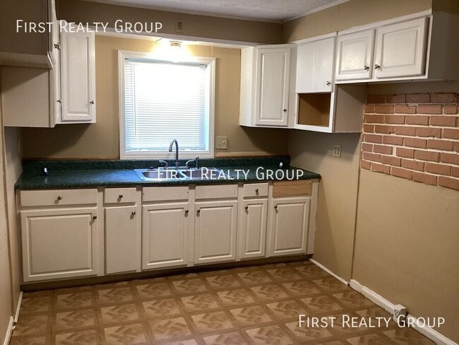 5290 Derby Rd in Dayton, OH - Building Photo - Building Photo