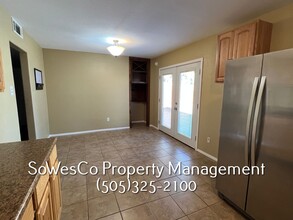 3402 Edgecliff Dr in Farmington, NM - Foto de edificio - Building Photo