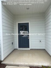 906 Field Ivy Dr in Fuquay Varina, NC - Building Photo - Building Photo