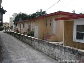 Little Havana Gem (5 Units) in Miami, FL - Building Photo - Building Photo