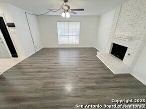 7203 Shadow Ridge in San Antonio, TX - Building Photo - Building Photo