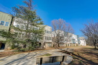 Henley Avondale in Avondale Estates, GA - Foto de edificio - Building Photo