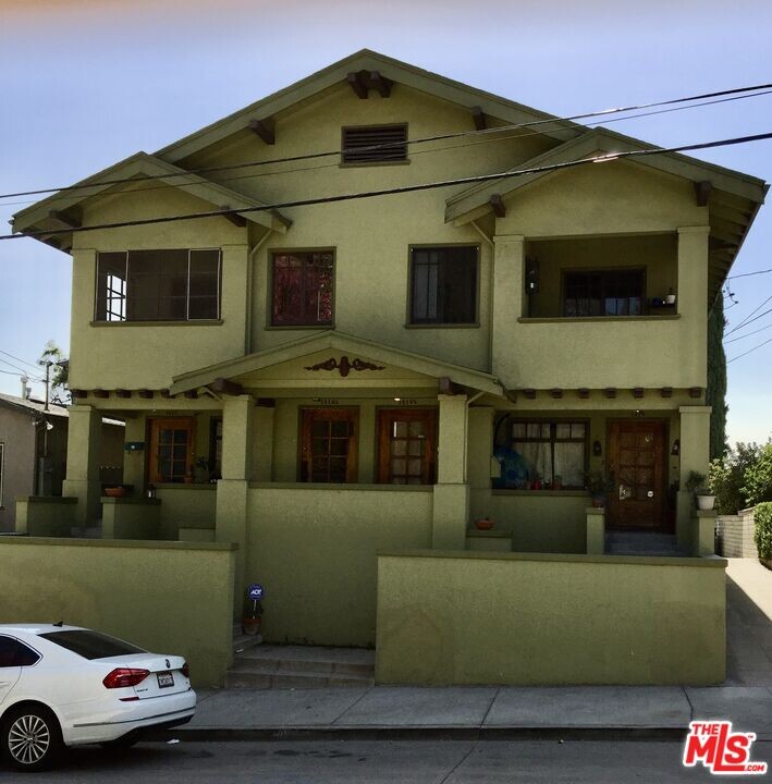 1412 Calumet Ave in Los Angeles, CA - Foto de edificio