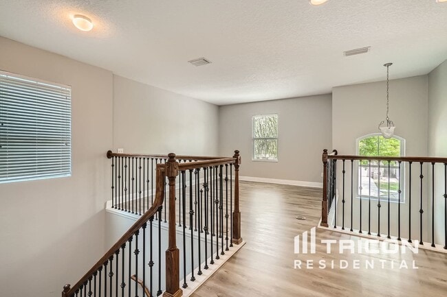 7982 Camden Woods Dr in Tampa, FL - Building Photo - Building Photo