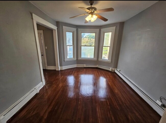 342 3rd St in Albany, NY - Foto de edificio - Building Photo