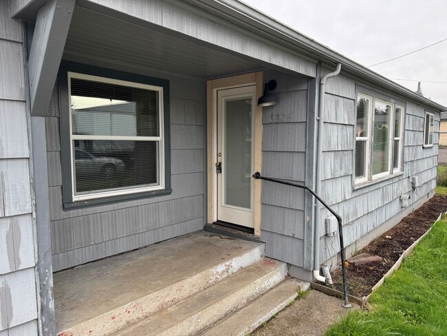 5326 Leota St in Springfield, OR - Building Photo - Building Photo