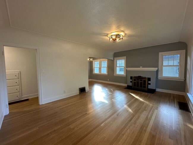 4408 N Hawthorne St in Spokane, WA - Building Photo - Building Photo