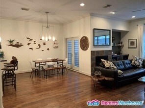 5207 Rose St-Unit -B in Houston, TX - Building Photo - Building Photo