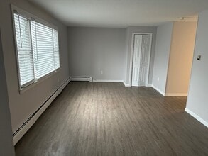 44 Bishop Ave in Southington, CT - Building Photo - Building Photo