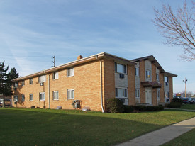 5153 N 76th St Apartments