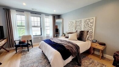 158 Lexington St, Unit 3 in Boston, MA - Building Photo - Building Photo