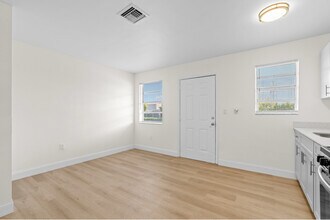 10541 SW 184th St in Cutler Bay, FL - Building Photo - Building Photo