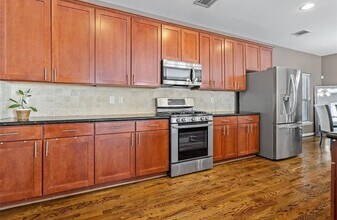 4413 Koehler St in Houston, TX - Building Photo - Building Photo