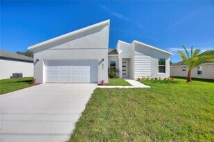 643 James Ct in Kissimmee, FL - Building Photo