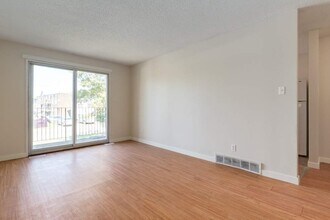 Ingram House in Brooks, AB - Building Photo - Building Photo