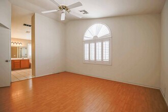 10412 Shadowland Ave in Las Vegas, NV - Building Photo - Building Photo