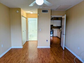 7824 Sonoma Springs Cir in Greenacres, FL - Building Photo - Building Photo