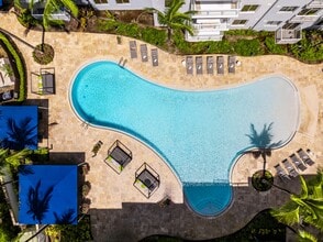 The Manor at CityPlace in Doral, FL - Foto de edificio - Building Photo