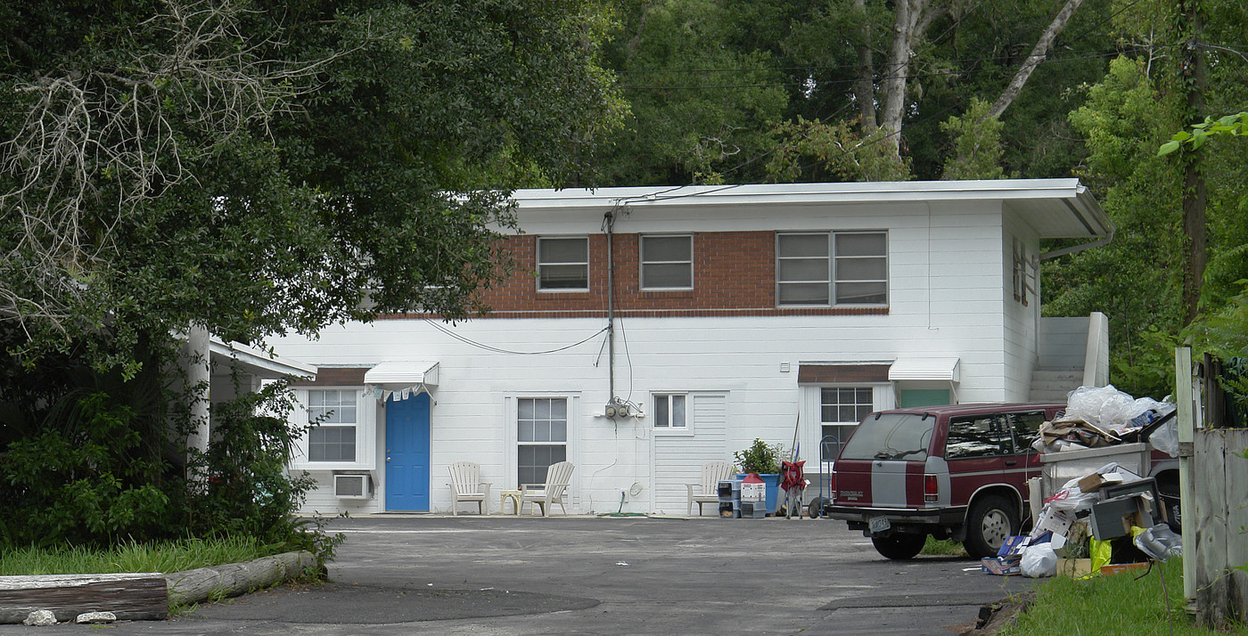 704-708 NW 10th Ave in Gainesville, FL - Building Photo