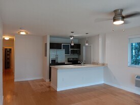 7171 Bay Dr in Miami Beach, FL - Building Photo
