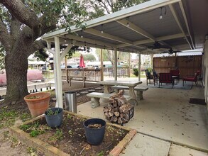 12823 Point Dr in Willis, TX - Building Photo - Building Photo