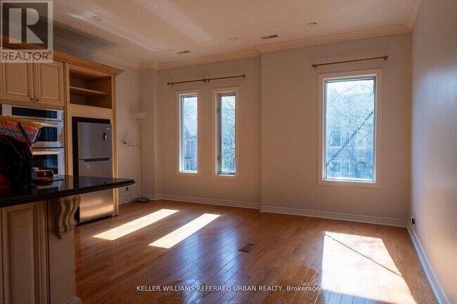 177 Strachan Ave in Toronto, ON - Building Photo - Building Photo