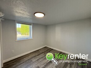 5210 S K St in Tacoma, WA - Building Photo - Building Photo