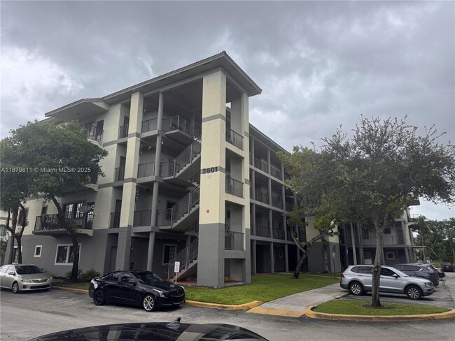 property at 2801 Riverside Dr