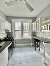 35 Mount Hood Rd, Unit 10 in Boston, MA - Building Photo - Building Photo