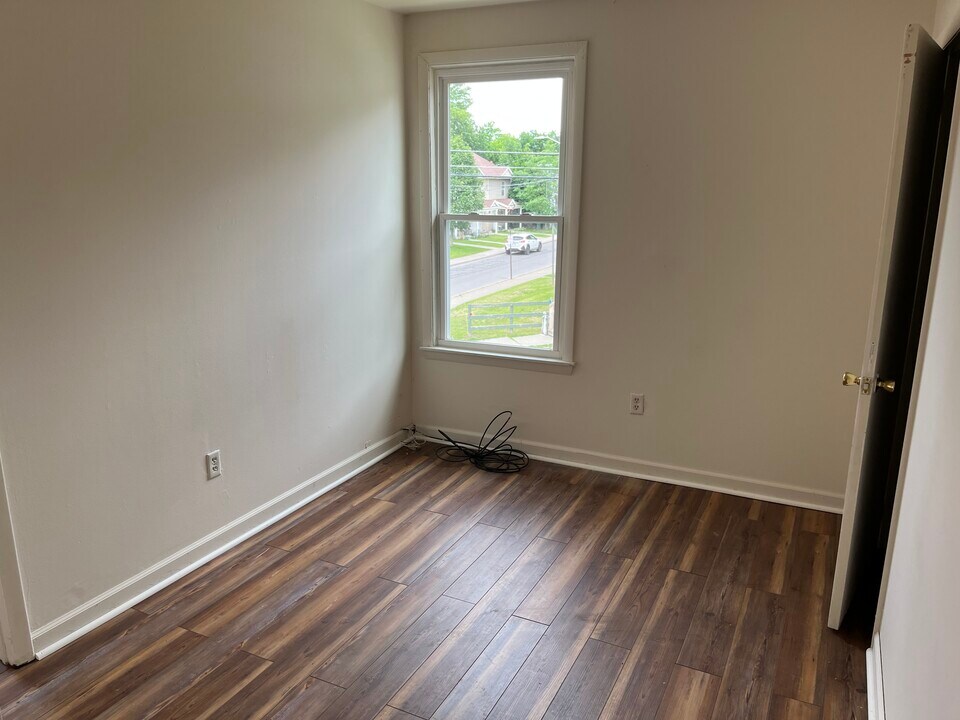 36 Mitchell St, Unit B in Norwich, NY - Building Photo