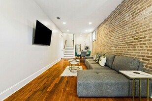 1725 Robert C. Blakes Sr. Dr in New Orleans, LA - Building Photo