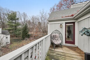 2209 Hunters Run Dr in Reston, VA - Building Photo