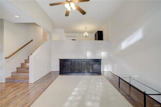 7411 Hannum Ave in Culver City, CA - Foto de edificio - Building Photo