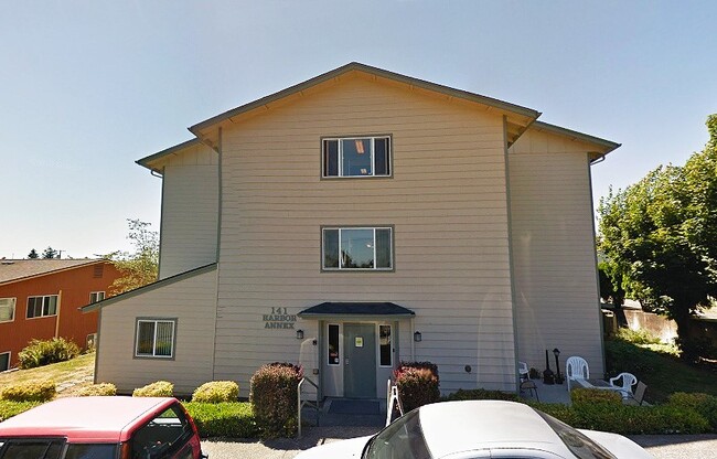 property at 141 S River St