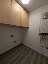 1420 Summers Ln in Klamath Falls, OR - Building Photo - Building Photo