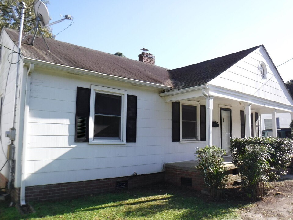 1100 W Williams Cir in Elizabeth City, NC - Building Photo