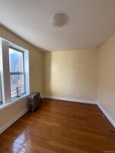 132 E 52nd St in Brooklyn, NY - Building Photo - Building Photo