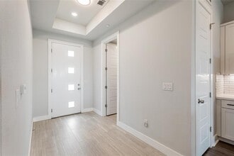 4507 E Martin Luther King Jr Blvd in Austin, TX - Building Photo - Building Photo