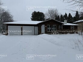 1603 St Robert Dr in Green Bay, WI - Building Photo