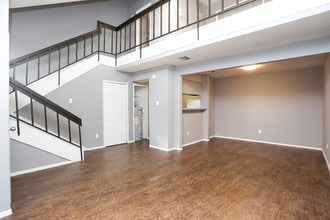 Villas del Sol in Austin, TX - Foto de edificio - Interior Photo