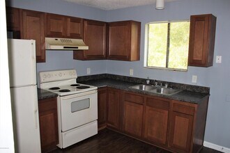 5136 Westchase Ct in Jacksonville, FL - Foto de edificio - Building Photo