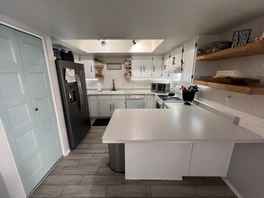 1051 S Dobson Rd in Mesa, AZ - Building Photo - Building Photo