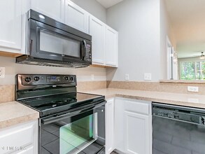 5924 Bartram Village Dr in Jacksonville, FL - Building Photo - Building Photo