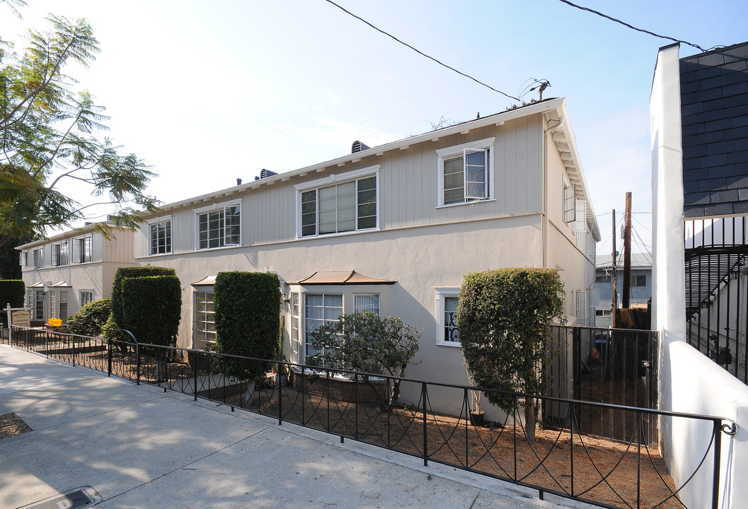 8730-8736 Holloway Dr in West Hollywood, CA - Building Photo