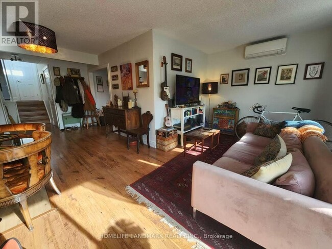 213 Kenilworth Ave in Toronto, ON - Building Photo - Building Photo