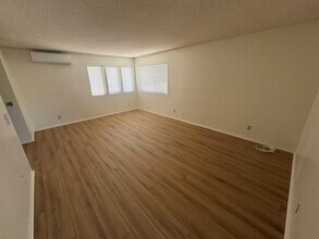70 Calle Vista-Unit -74 Calle Vista in Camarillo, CA - Building Photo - Building Photo