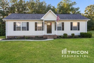 1657 Lemming Dr SE in Concord, NC - Building Photo