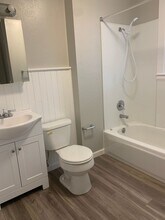 2036 W Riverside Ave-Unit -04 in Spokane, WA - Building Photo - Building Photo