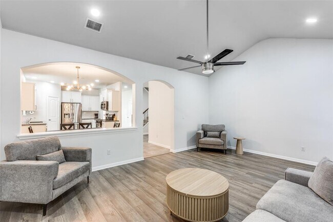 10805 Owyhee Vw in Austin, TX - Building Photo - Building Photo