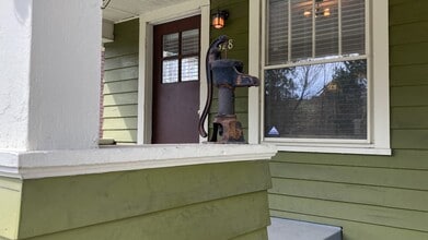 328 E 12th St in Indianapolis, IN - Building Photo - Building Photo